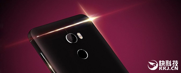 HTC One X10Ⱦͼع⣺P10