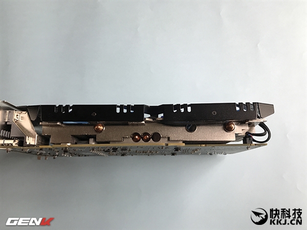 AMD RX 570�Կ�ʵ�����أ��������й¶