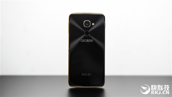 ���ߣ�Windows 10�ֻ�֮������������