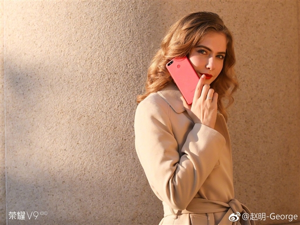 ������Ů������ɫ��Ϊ��ҫV9�����Ǻ�ɫ������