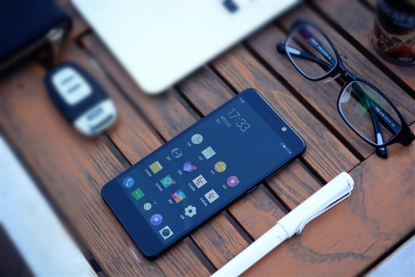 ID�ޱ߿���ʧ��1799Ԫ��Pro3˫��AI�����ͼ�ͣ�Ц���콢