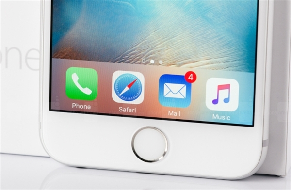 ƻ��ʹ�ޣ�iPhone 8��ʷ��������⣺ָ��ʶ��զ��