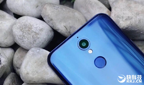 2199Ԫ��ֵ�ޣ�ivvi K5����3D�ֻ���������Ƭ����