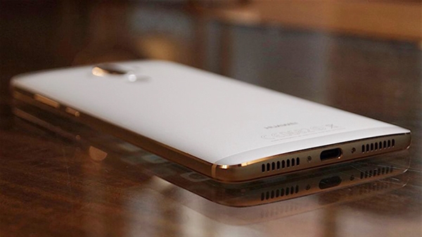 ������3�°�׿�ֻ�������TOP10��С���ͣ���ռ�����