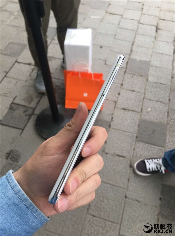 С��6��ɫ/��ɫ���ͼ�ͣ��ڱ߸���