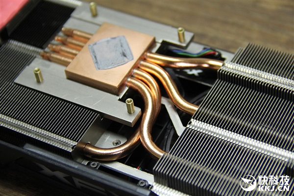 �������AMD RX 580/570/550��Ʒ�ƺ���ͼ��