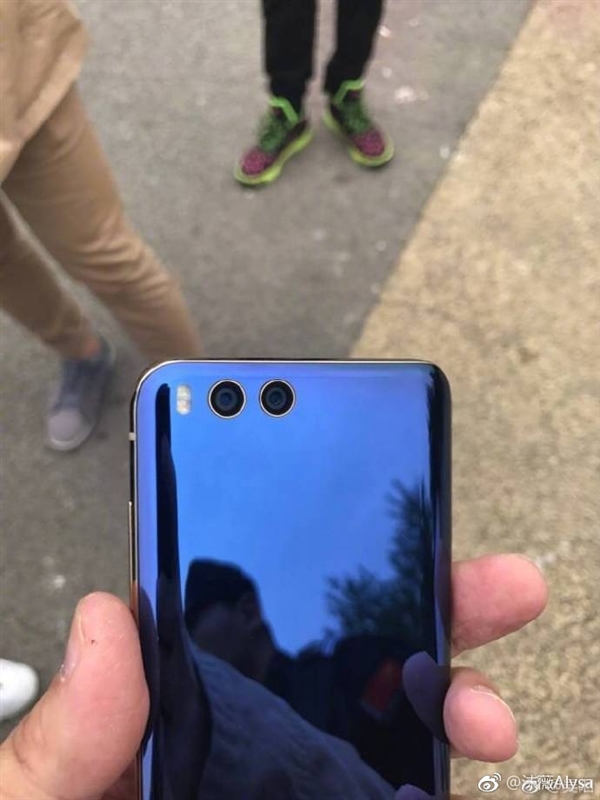 С��6��ɫ/��ɫ���ͼ�ͣ��ڱ߸���