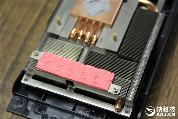 �������AMD RX 580/570/550��Ʒ�ƺ���ͼ��