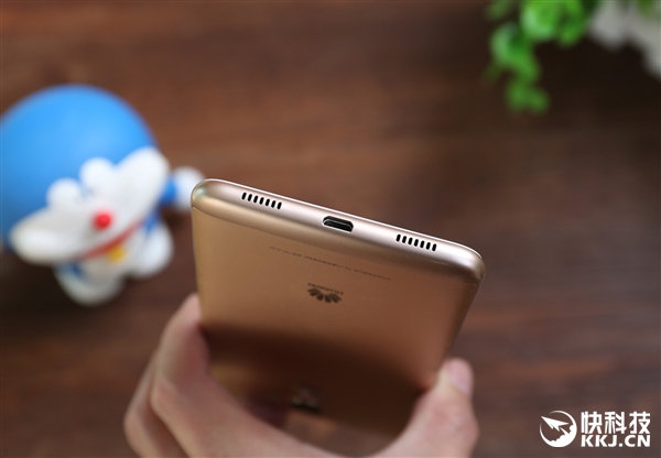 ��Ϊ����7 Plus���ͼ�ͣ�Բ������˧��