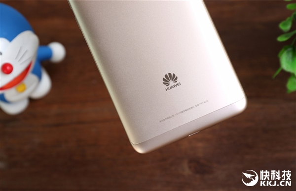 ��Ϊ����7 Plus���ͼ�ͣ�Բ������˧��