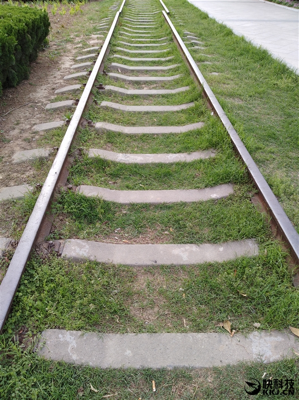 ��Ϊ����7 Plus���ţ������黯������