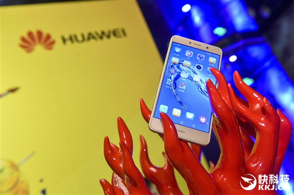 1499Ԫ�𣡻�Ϊ��ʽ��������7 Plus��4000mAh����