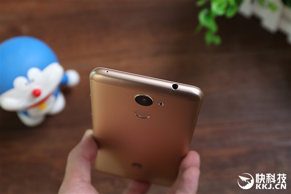 ��Ϊ����7 Plus���ͼ�ͣ�Բ������˧��