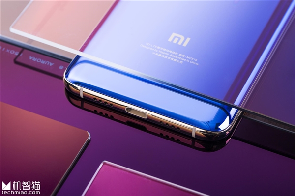 �ж��ˣ�С��6����ɫ�������� ��ֵ����