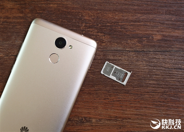 ��Ϊ����7 Plus���ͼ�ͣ�Բ������˧��