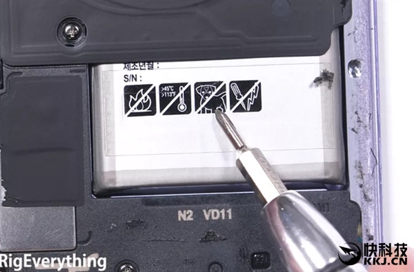 ����S8��ؾ��֡����𿿽�������ʾ������ԭ������