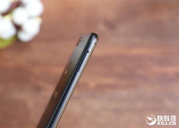 6GB�ڴ棡nubia Z17mini�ڽ�濪��ͼ�ͣ�˫������