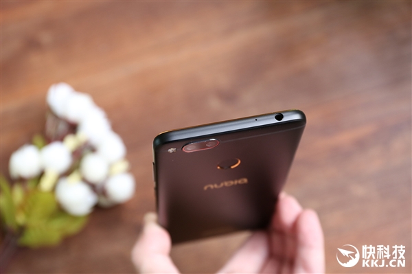 6GB�ڴ棡nubia Z17mini�ڽ�濪��ͼ�ͣ�˫������