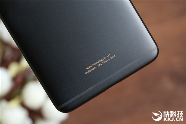 6GB�ڴ棡nubia Z17mini�ڽ�濪��ͼ�ͣ�˫������