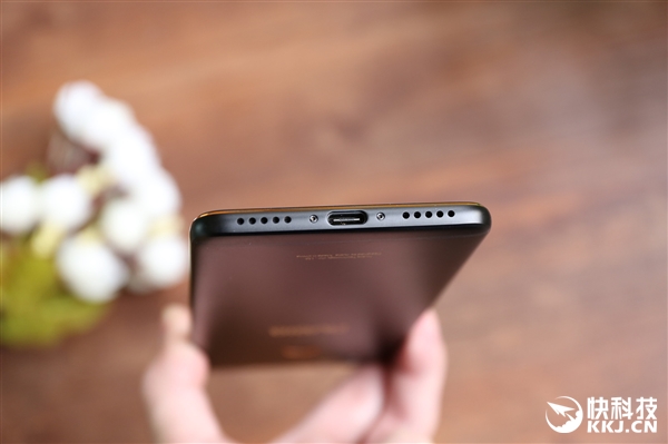 6GB�ڴ棡nubia Z17mini�ڽ�濪��ͼ�ͣ�˫������