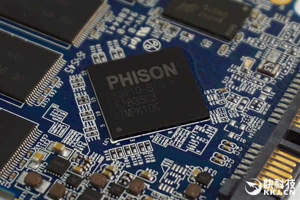 2TB��Ӱ�۷��������������SSD������ս��