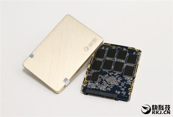 2TB��Ӱ�۷��������������SSD������ս��