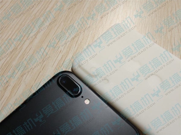 ͻȻ��ƻ��iPhone 7C�ذ��ع⣺���ξ���