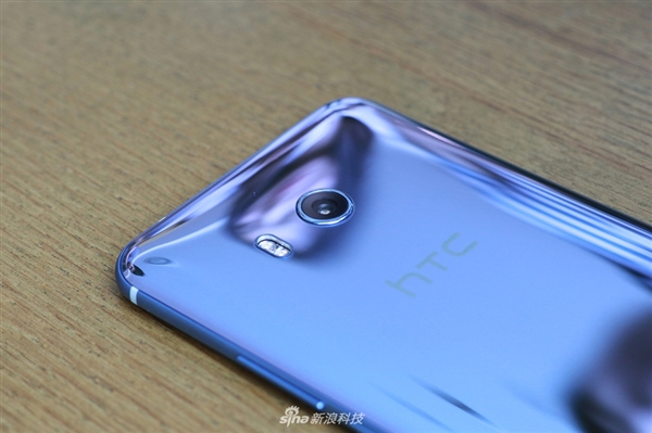 4500ԪHTC U11콢ɫͼͣհ׿һ