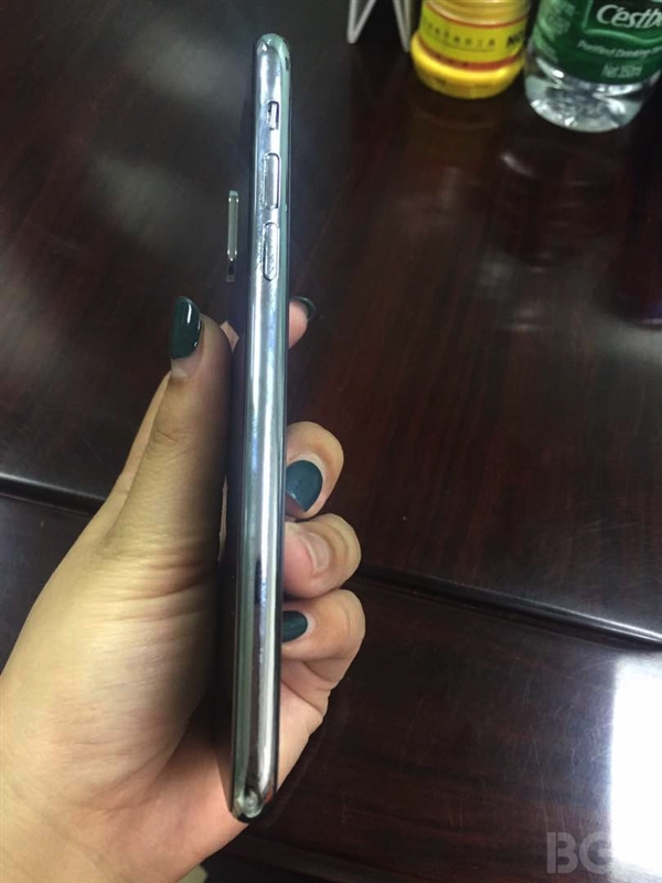 iPhone 8ȫأ˫2.5DHome