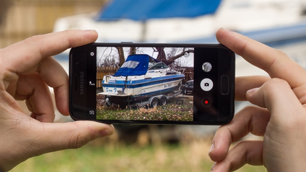 ��������������õ�6��С���ֻ������ֵ��