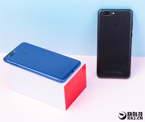 YunOS��ȶ��ƣ�������6������799Ԫ˫��