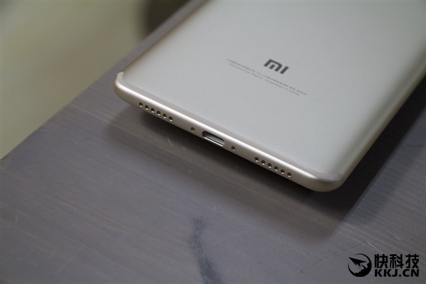 ��ֵ��� С��Max2����ͼ��