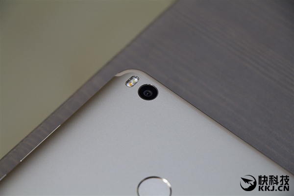 ��ֵ��� С��Max2����ͼ��