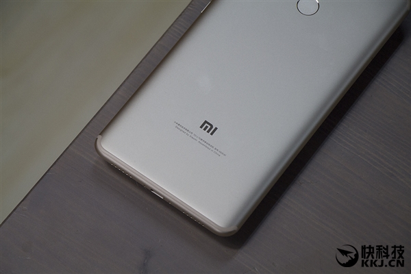 ��ֵ��� С��Max2����ͼ��