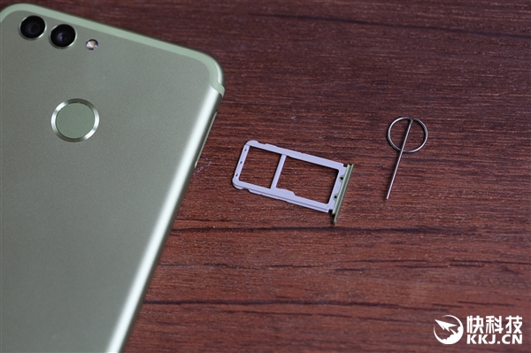 HUAWEI nova 2ͼͣ˵˱˫