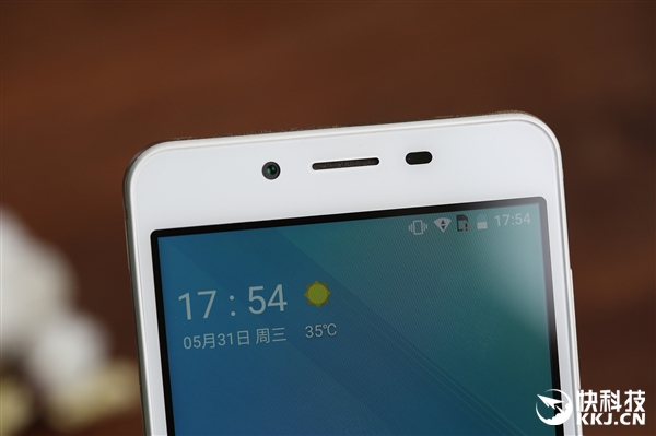 599Ԫ��������4a���ͼ�ͣ�����iPhone 7�ġ����ա�