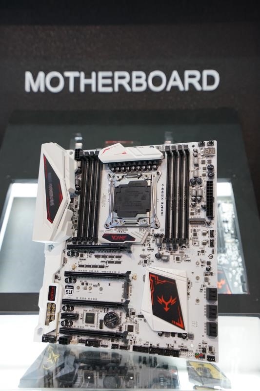 �߲ʺ籬����һ��iGame�����忨��SSD���ࣺ������