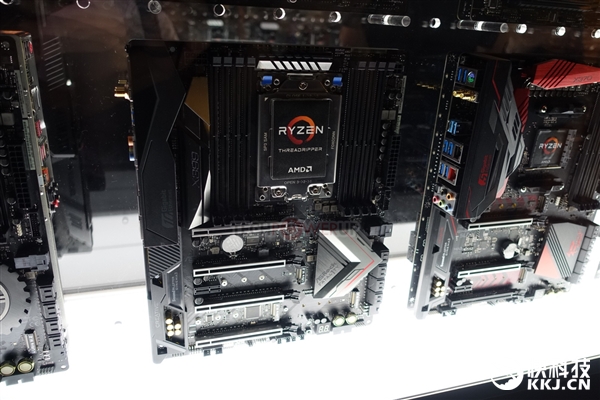 ӭ��16���ģ�����չʾAMD X399���壺����ȫ��PCI-E x16