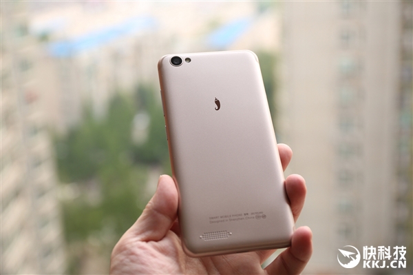 599Ԫ��������4a���ͼ�ͣ�����iPhone 7�ġ����ա�