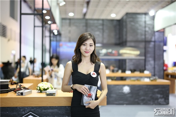 ����ʱ�䣺̨������չShowgirlͼ��