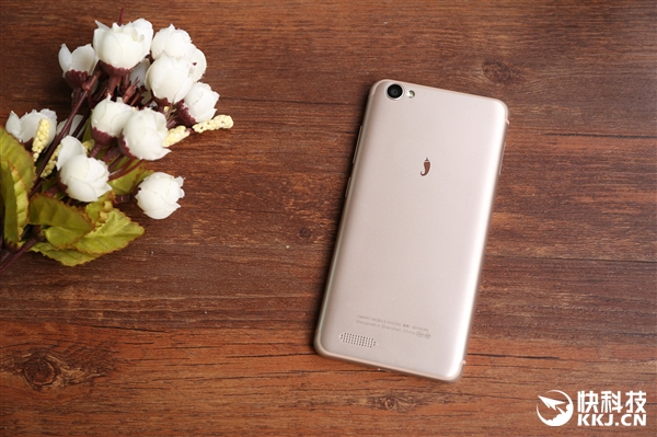 599Ԫ��������4a���ͼ�ͣ�����iPhone 7�ġ����ա�