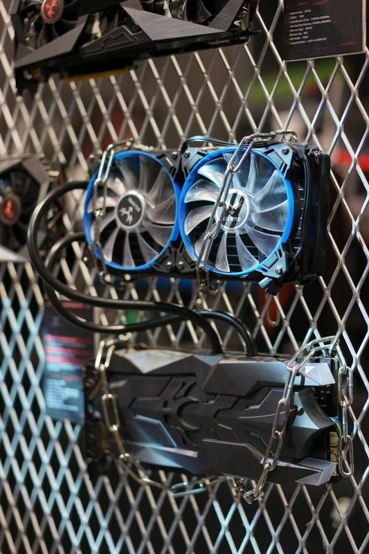 �߲ʺ籬����һ��iGame�����忨��SSD���ࣺ������