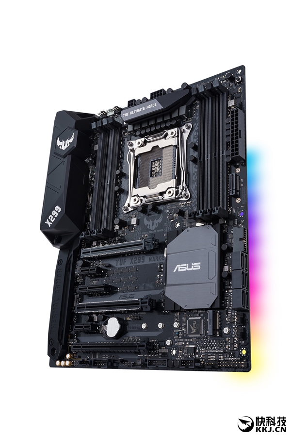 18����ը�ѣ�X299����ȫ����M.2 SSD���ȵ�