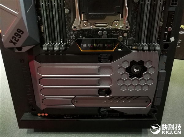 18����ը�ѣ�X299����ȫ����M.2 SSD���ȵ�