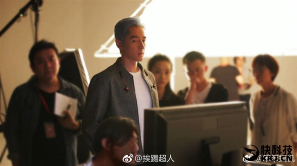 ��ɫ�ۻ����ң���Ϊ��ҫ9���������ˣ����·���