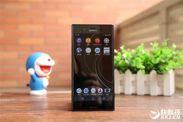 4K������835������XZ Premium����ͼ��