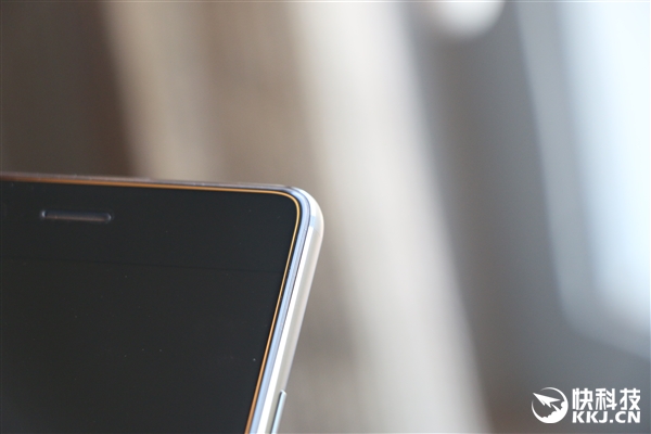 ��ǿ�ޱ߿��콢��nubia Z17���ͼ�ͣ���������