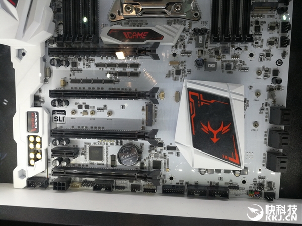 18����ը�ѣ�X299����ȫ����M.2 SSD���ȵ�