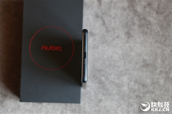 ��ǿ�ޱ߿��콢��nubia Z17���ͼ�ͣ���������