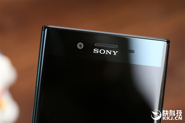 4K������835������XZ Premium����ͼ��